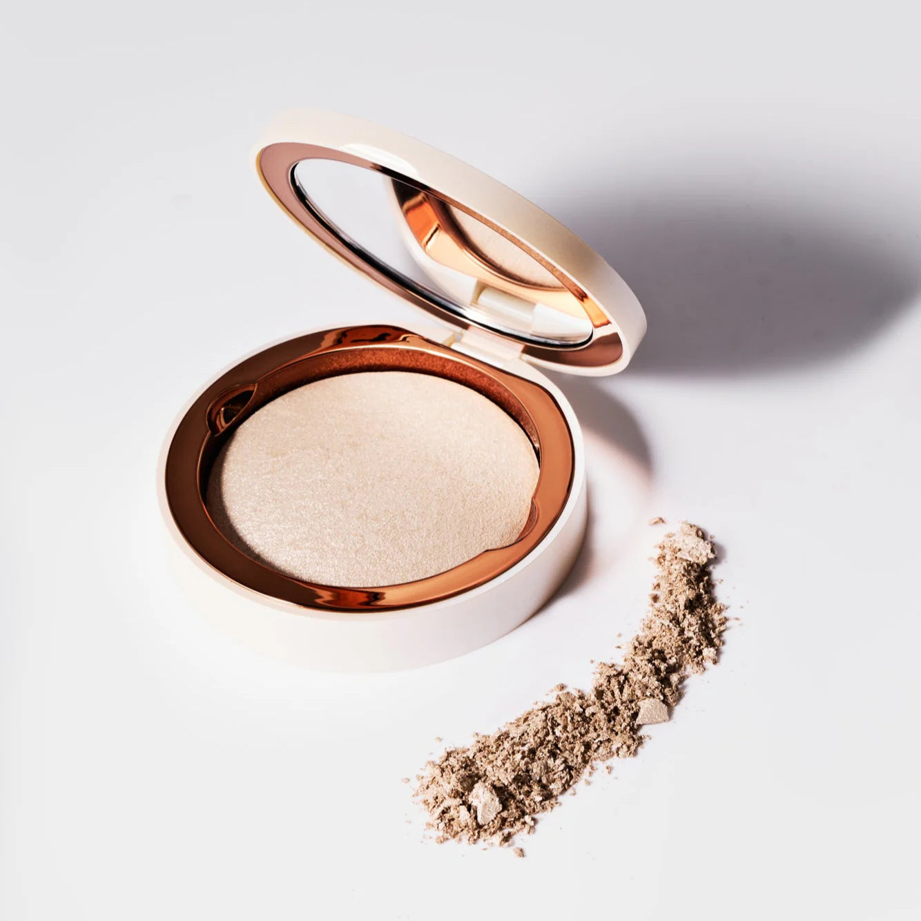 Masqmai Champagne Highlighter